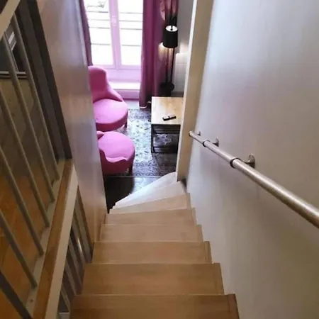 The Triplex - Cosy & Charming - By Mon Petit Fare Apartment